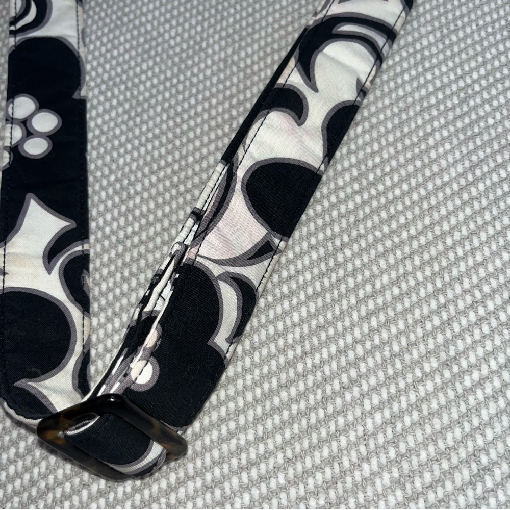 Vera Bradley Small White Black Paisley Shoulder Purse Adjustable Shoulder Strap - Picture 6 of 8